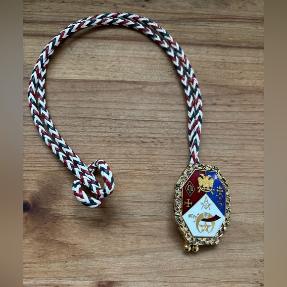 Vintage Bolo Ties, Free Mason Metal Shriners, Masonic, Selling All 3 As A Set. - Picture 11 of 12